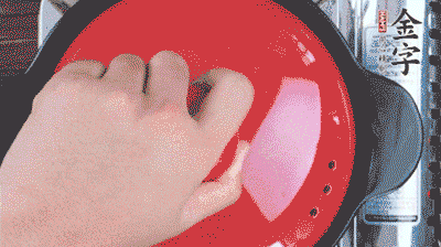 加香菇燉10分鐘后。