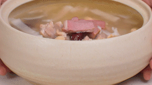 出鍋前5分鐘加鹽調(diào)味。