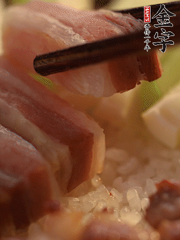 轉(zhuǎn)小火，繼續(xù)蓋蓋子燜2-3分鐘。