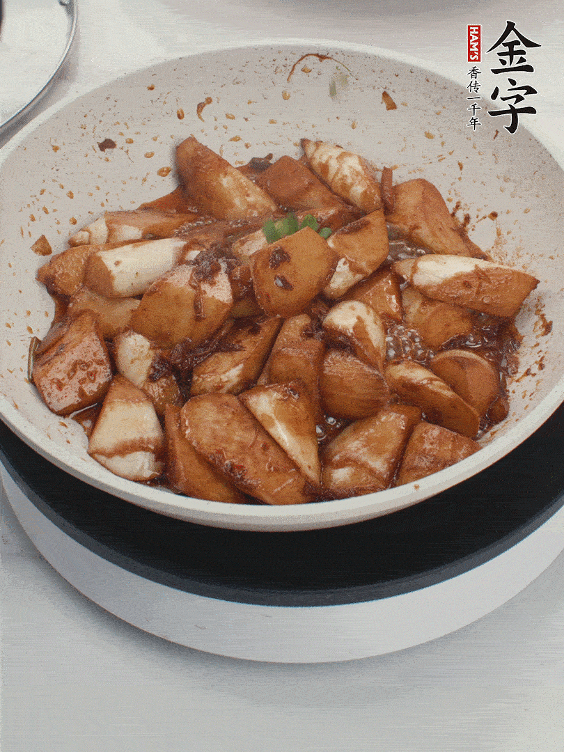 撒上一點(diǎn)小蔥花。