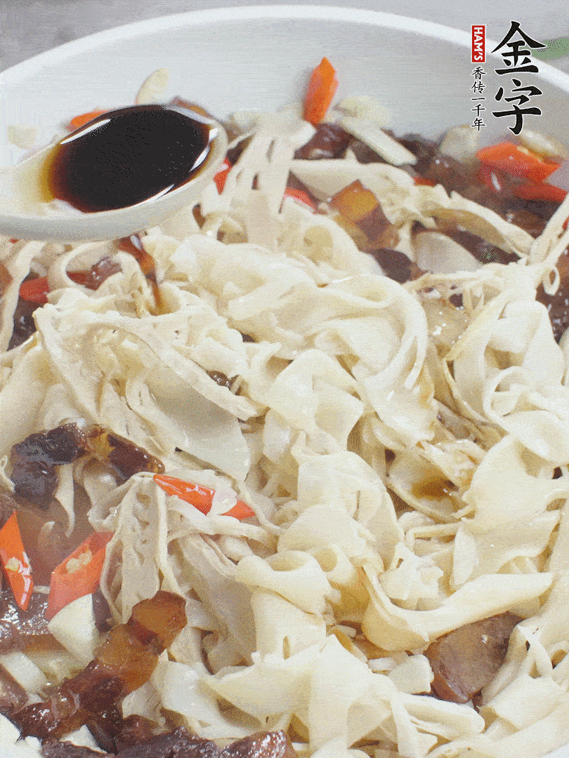 下糯米筍，淋一點(diǎn)生抽、蠔油調(diào)味。