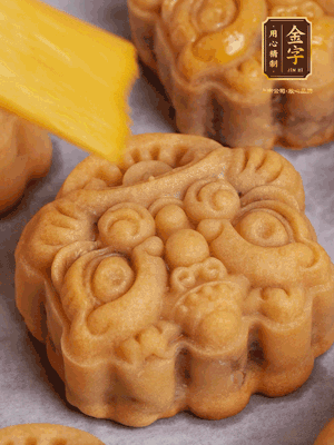 冷卻5分鐘刷上蛋液，160℃再烤10分鐘，回油1晚更香