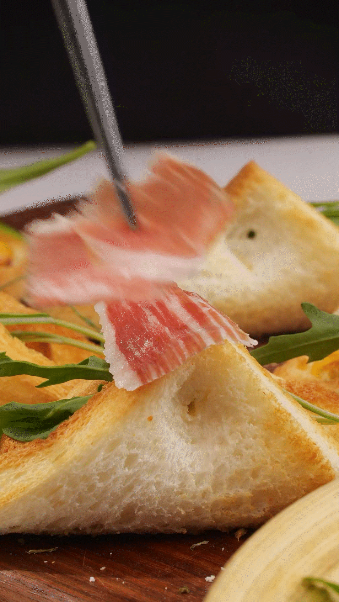 對折，用牙簽固定
